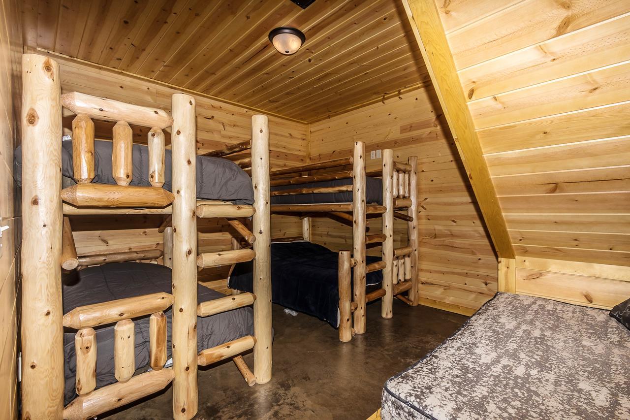 Hocking Hills Cabins & Resort Foxfire Logan Kültér fotó